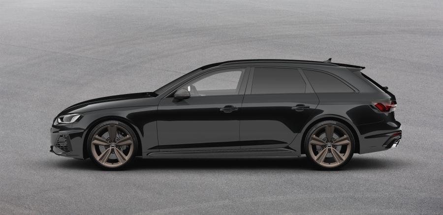  Audi RS4 Avant Bronze Edition (B9) 2020 года  (UK) (фото 2 из 3)